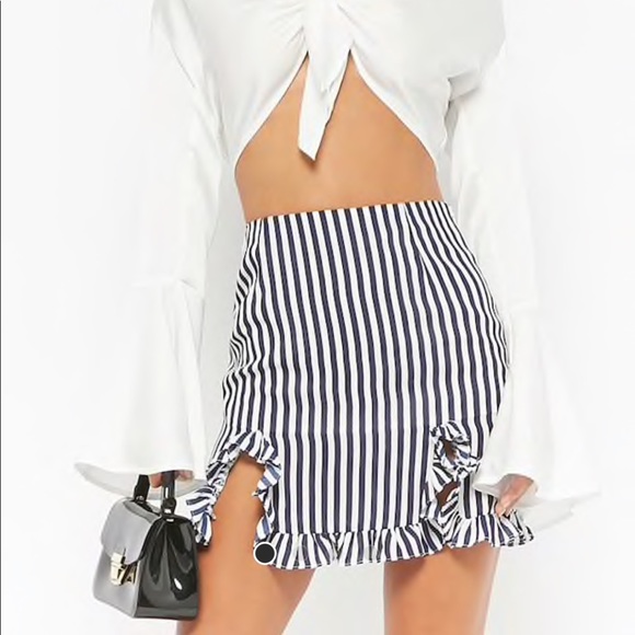 ✨🌀Striped Ruffle Skirt🌀✨ - Picture 1 of 3